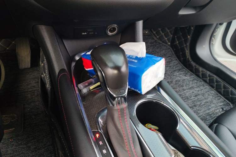 Used Chevrolet Malibu XL 2022 Redline 550T Automatic Sport Edition Gear Lever