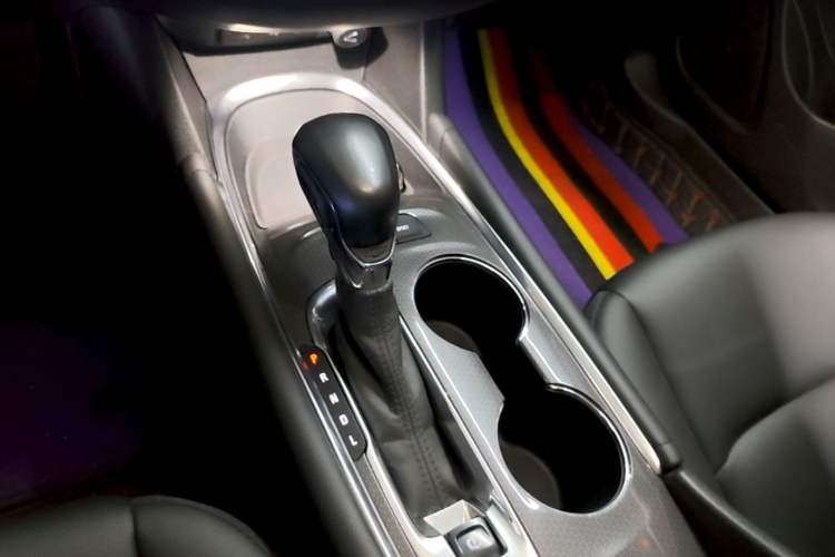 Used Chevrolet Malibu XL 2022 535T Automatic Sport Edition Gear Lever