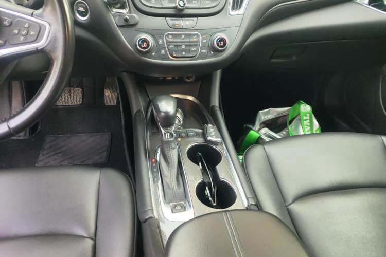 Used Chevrolet Malibu XL 2022 535T Automatic Sport Edition Gear Lever
