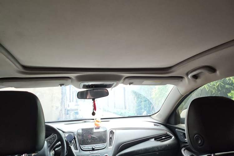 Used Chevrolet Malibu XL 2022 535T Automatic Sport Edition Headliner