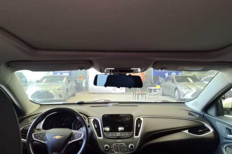 Used Chevrolet Malibu XL 2022 535T Automatic Sport Edition Headliner