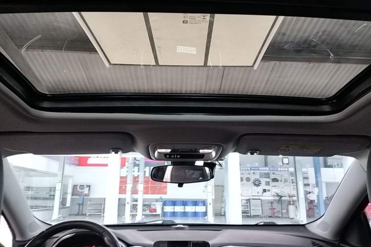 Used Chevrolet Malibu XL 2022 535T Automatic Sport Edition Headliner