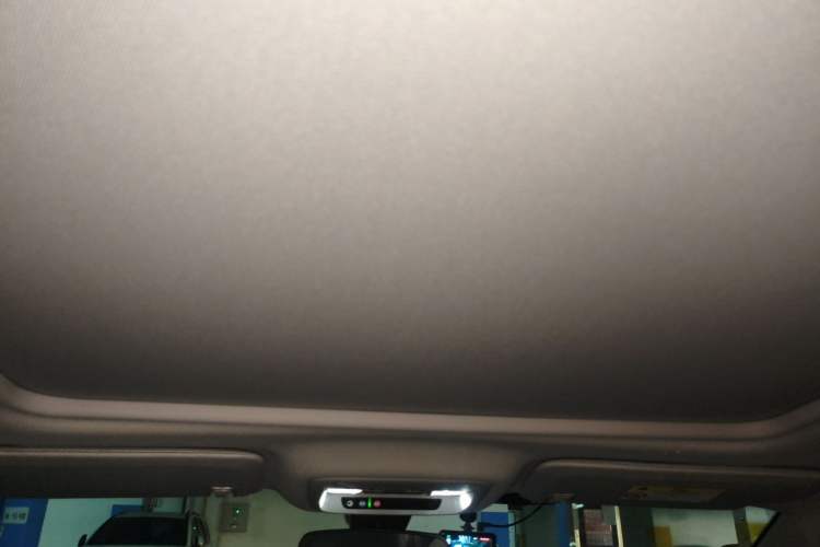 Used Chevrolet Malibu XL 2022 535T Automatic Sport Edition Headliner