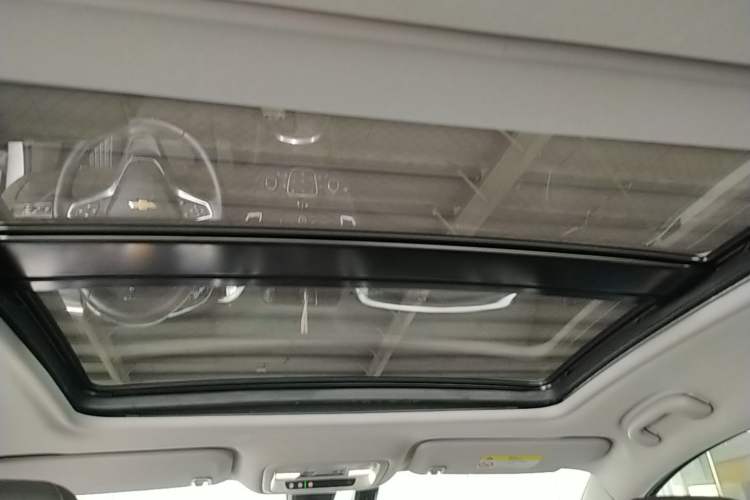 Used Chevrolet Malibu XL 2022 535T Automatic Sport Edition Headliner