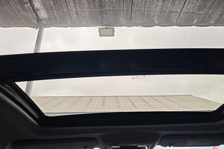 Used Chevrolet Malibu XL 2022 535T Automatic Sport Edition Headliner