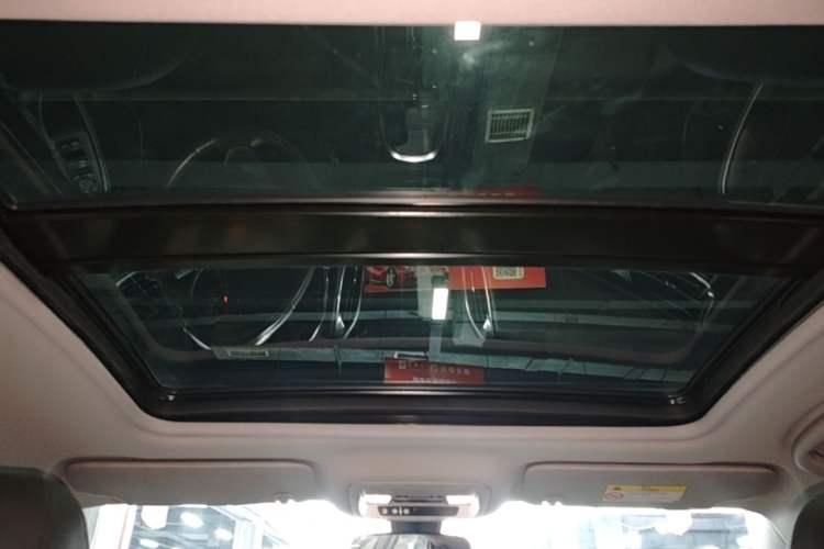 Used Chevrolet Malibu XL 2022 535T Automatic Sport Edition Headliner