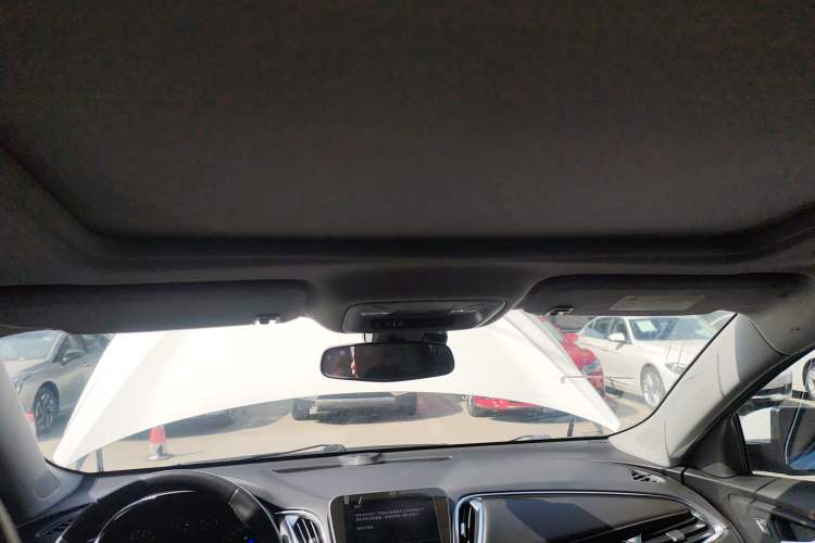 Used Chevrolet Malibu XL 2022 535T Automatic Sport Edition Headliner