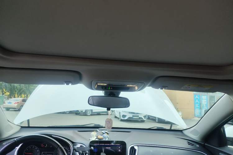 Used Chevrolet Malibu XL 2022 535T Automatic Sport Edition Headliner