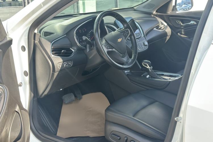 Used Chevrolet Malibu XL 2022 535T Automatic Sport Edition Interior 2