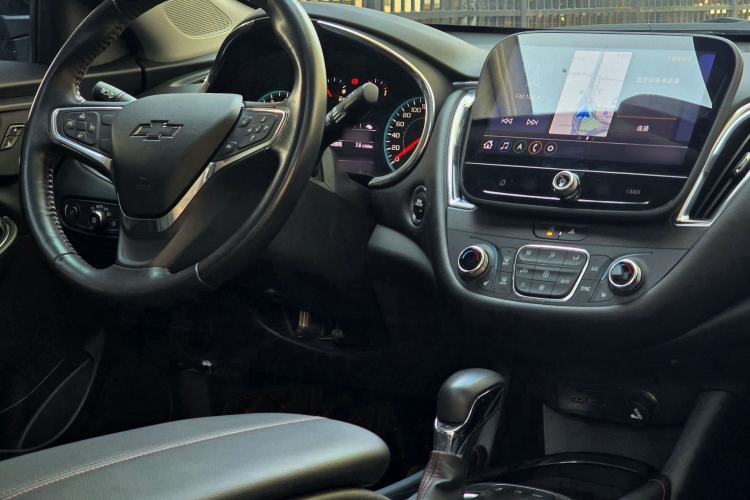 Used Chevrolet Malibu XL 2022 Redline 550T Automatic Sport Edition Interior 5