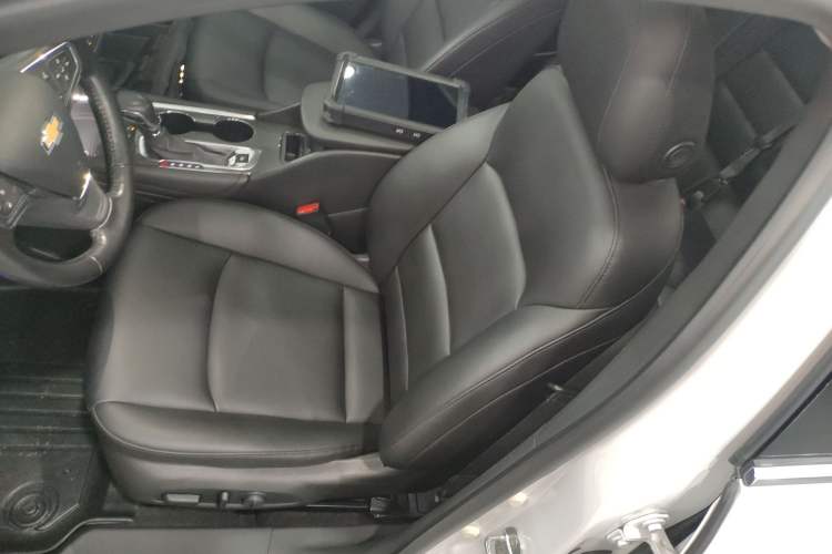 Used Chevrolet Malibu XL 2022 535T Automatic Sport Edition Left Front Seat