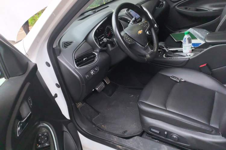 Used Chevrolet Malibu XL 2022 535T Automatic Sport Edition Left Front Seat