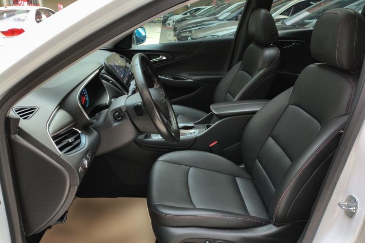 Used Chevrolet Malibu XL 2022 Redline 550T Automatic Sport Edition Left Front Seat