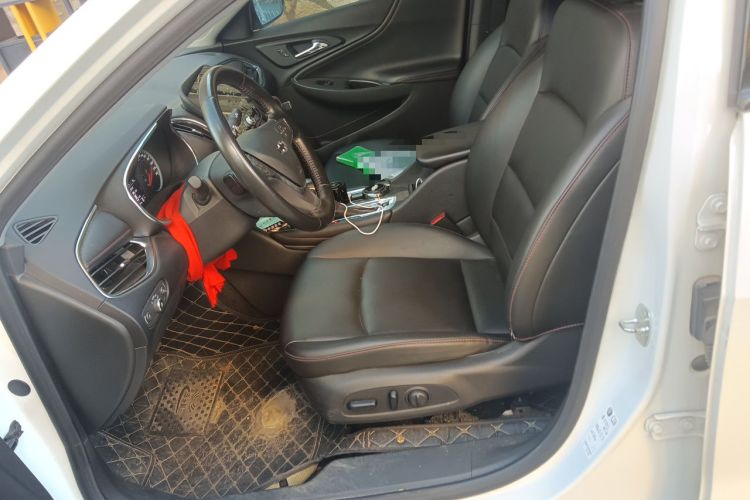 Used Chevrolet Malibu XL 2022 Redline 550T Automatic Sharp Edition – 110th Anniversary Model Left Front Seat
