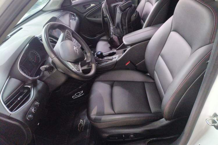 Used Chevrolet Malibu XL 2022 Redline 550T Automatic Sport Edition Left Front Seat