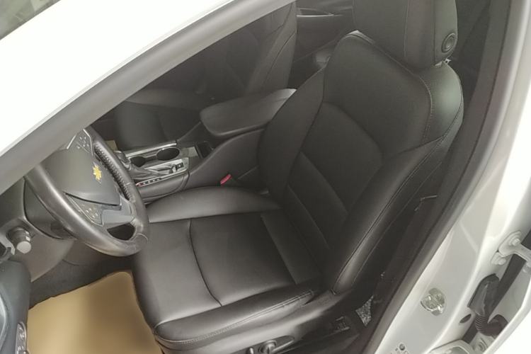 Used Chevrolet Malibu XL 2022 535T Automatic Sport Edition Left Front Seat