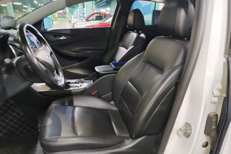Used Chevrolet Malibu XL 2022 535T Automatic Sport Edition Left Front Seat
