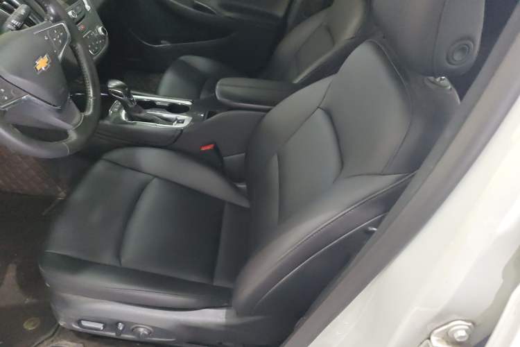 Used Chevrolet Malibu XL 2022 535T Automatic Sport Edition Left Front Seat