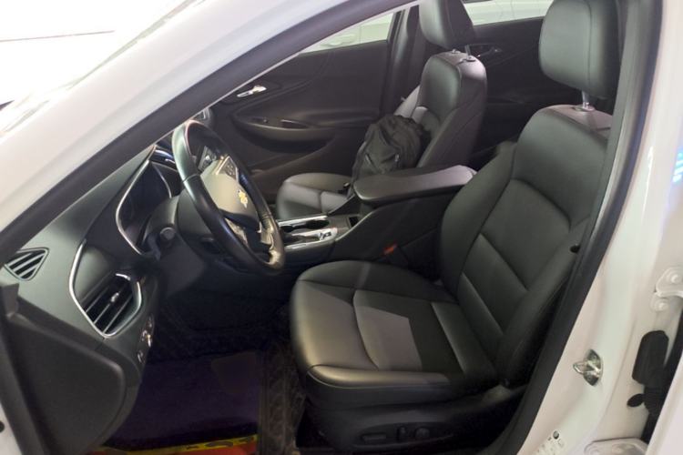 Used Chevrolet Malibu XL 2022 535T Automatic Sport Edition Left Front Seat