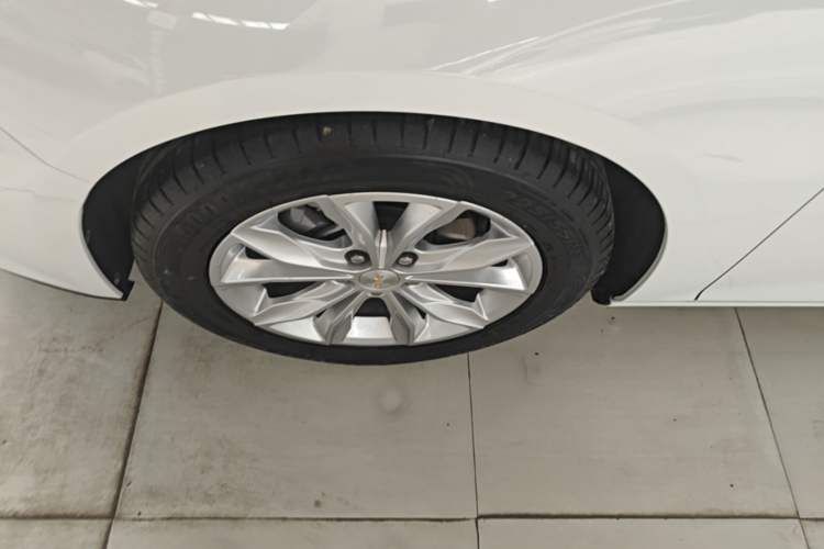 Used Chevrolet Malibu XL 2022 535T Automatic Sport Edition Left Front Wheel Hub