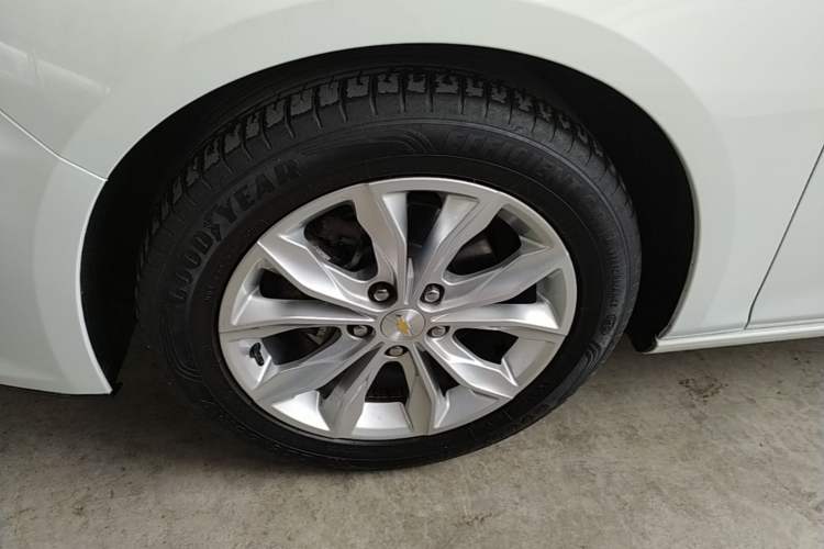 Used Chevrolet Malibu XL 2022 535T Automatic Sport Edition Left Front Wheel Hub