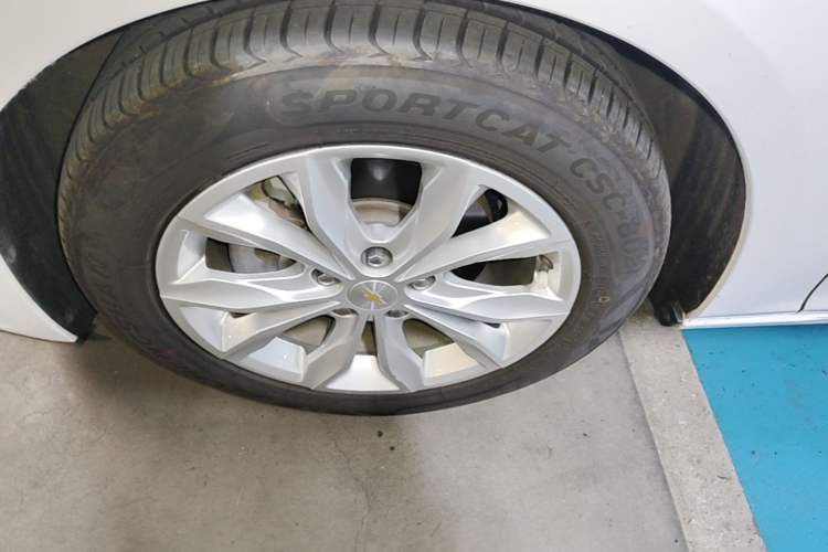 Used Chevrolet Malibu XL 2022 535T Automatic Sport Edition Left Front Wheel Hub