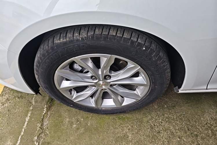 Used Chevrolet Malibu XL 2022 535T Automatic Sport Edition Left Front Wheel Hub