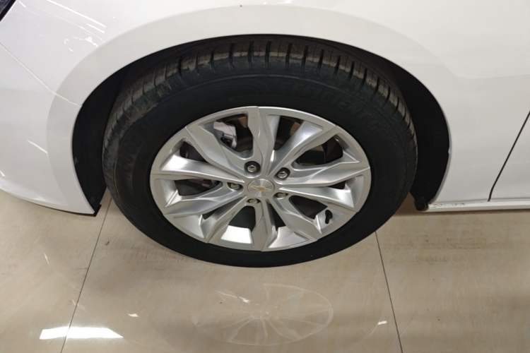 Used Chevrolet Malibu XL 2022 535T Automatic Sport Edition Left Front Wheel Hub