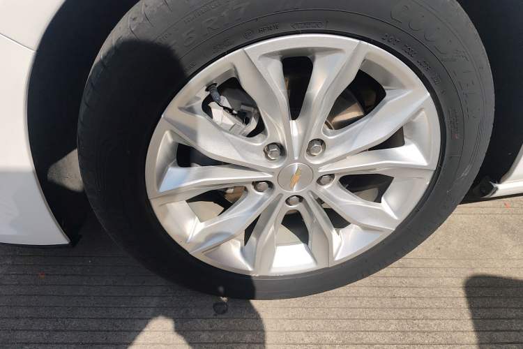 Used Chevrolet Malibu XL 2022 535T Automatic Sport Edition Left Front Wheel Hub