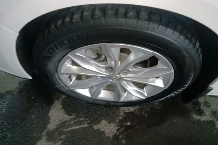 Used Chevrolet Malibu XL 2022 535T Automatic Sport Edition Left Front Wheel Hub