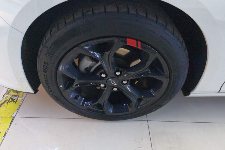Used Chevrolet Malibu XL 2022 Redline 550T Automatic Sport Edition Left Front Wheel Hub
