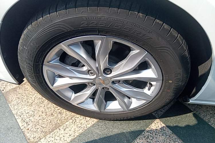 Used Chevrolet Malibu XL 2022 535T Automatic Sport Edition Left Front Wheel Hub
