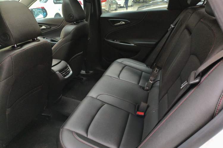 Used Chevrolet Malibu XL 2022 Redline 550T Automatic Sport Edition Left Rear Seat