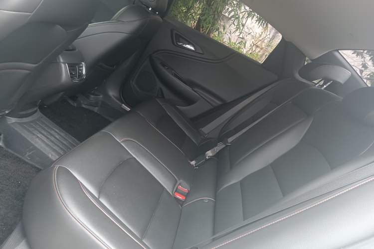 Used Chevrolet Malibu XL 2022 Redline 550T Automatic Sport Edition Left Rear Seat