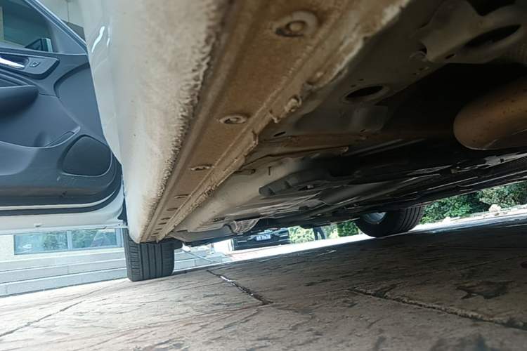 Used Chevrolet Malibu XL 2022 535T Automatic Sport Edition Left Side Sill