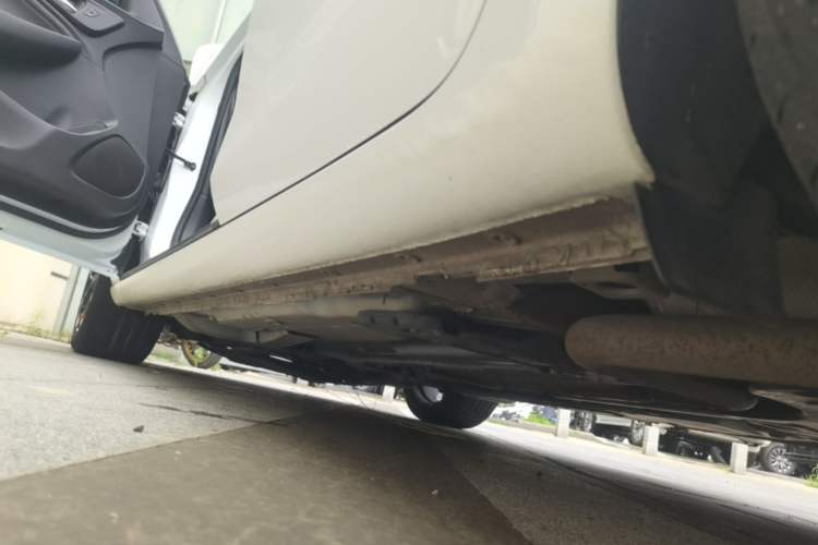 Used Chevrolet Malibu XL 2022 Redline 550T Automatic Sport Edition Left Side Sill