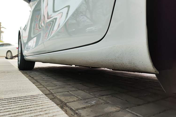 Used Chevrolet Malibu XL 2022 535T Automatic Sport Edition Left Side Sill