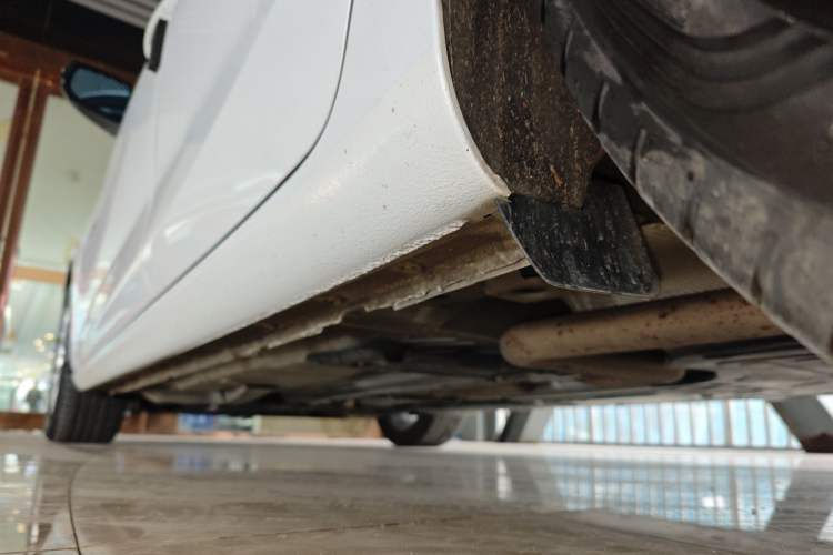 Used Chevrolet Malibu XL 2022 535T Automatic Sport Edition Left Side Sill