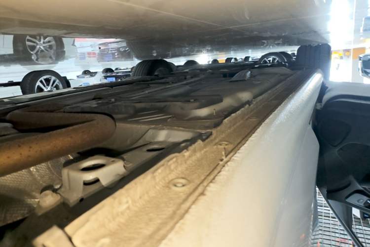 Used Chevrolet Malibu XL 2022 535T Automatic Sport Edition Left Side Sill