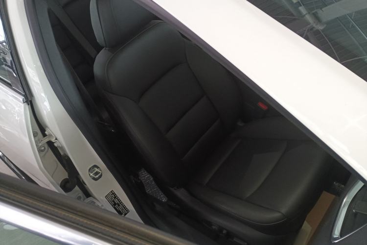 Used Chevrolet Malibu XL 2022 535T Automatic Sport Edition Right Front Seat