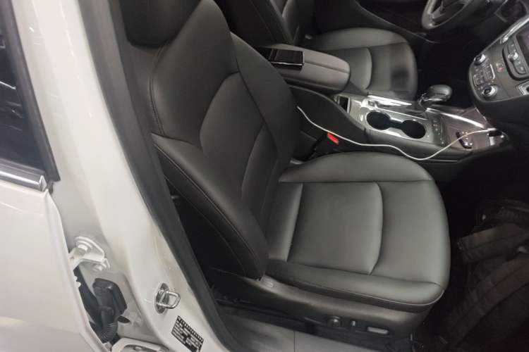 Used Chevrolet Malibu XL 2022 535T Automatic RuiLian Edition Right Front Seat
