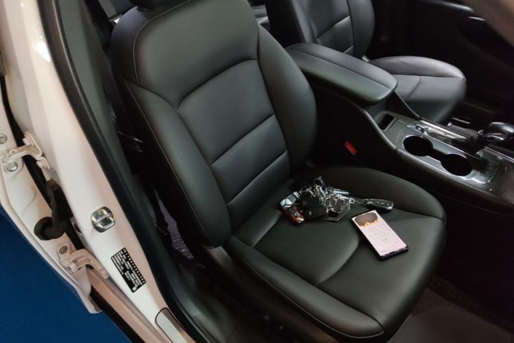 Used Chevrolet Malibu XL 2022 535T Automatic Sport Edition Right Front Seat