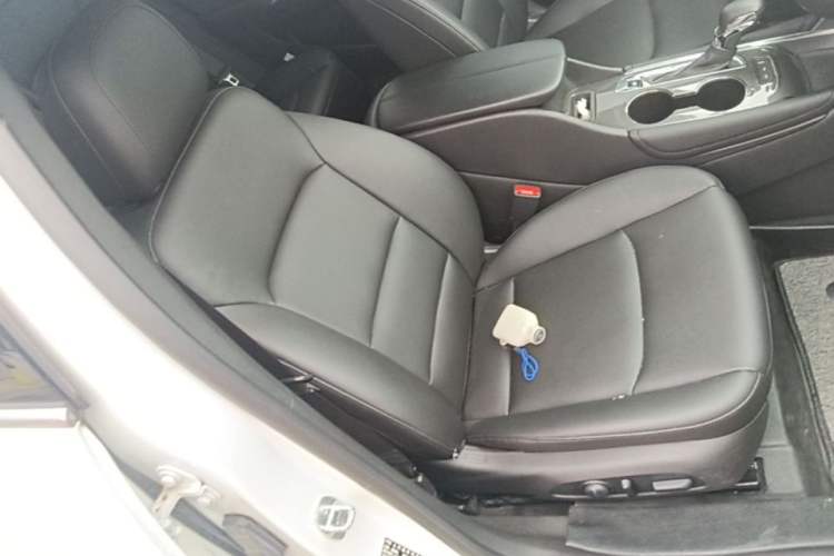 Used Chevrolet Malibu XL 2022 535T Automatic Sport Edition Right Front Seat