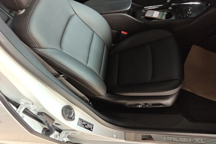 Used Chevrolet Malibu XL 2022 535T Automatic Sport Edition Right Front Seat
