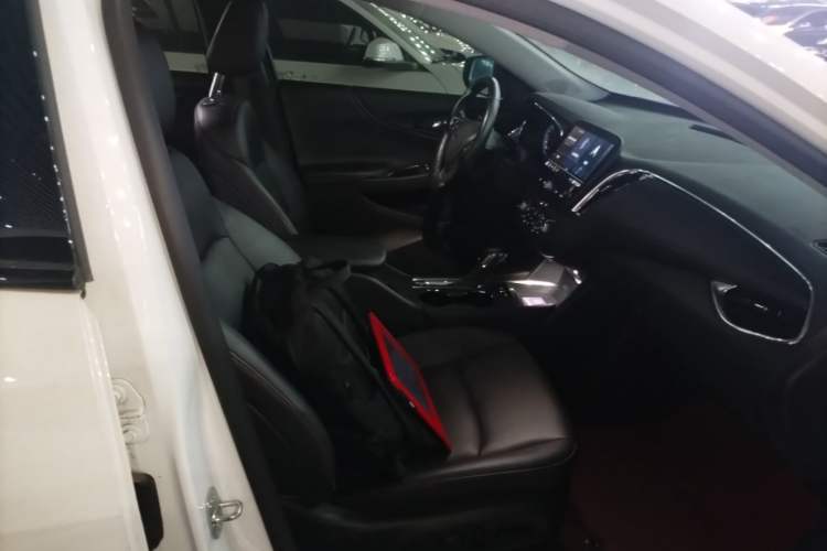 Used Chevrolet Malibu XL 2022 Redline 550T Automatic Sport Edition Right Front Seat