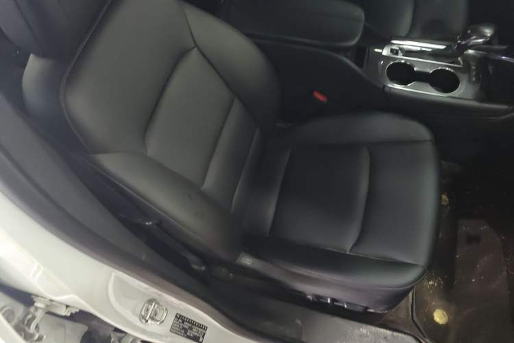 Used Chevrolet Malibu XL 2022 535T Automatic Sport Edition Right Front Seat