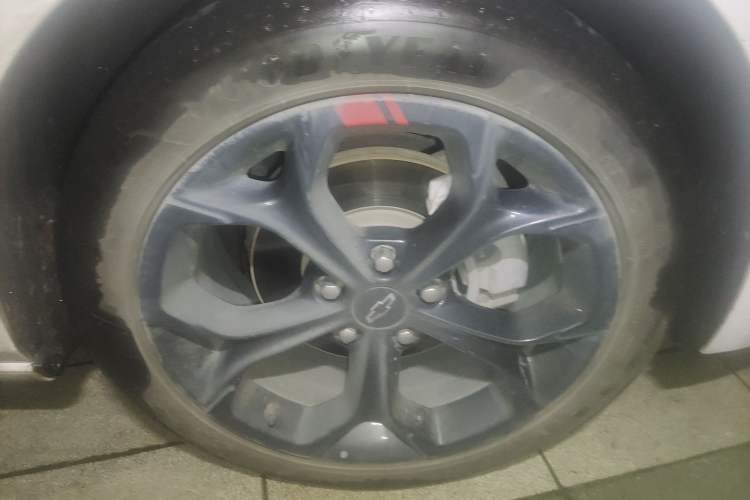 Used Chevrolet Malibu XL 2022 Redline 550T Automatic Sport Edition Right Front Wheel Hub