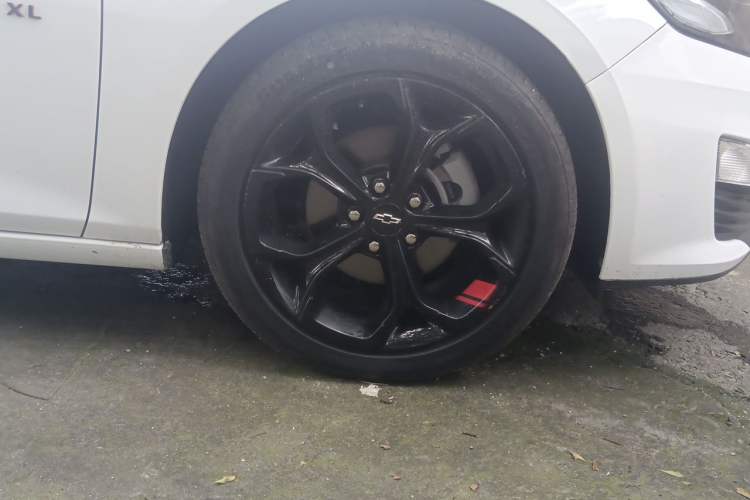 Used Chevrolet Malibu XL 2022 Redline 550T Automatic Sport Edition Right Front Wheel Hub