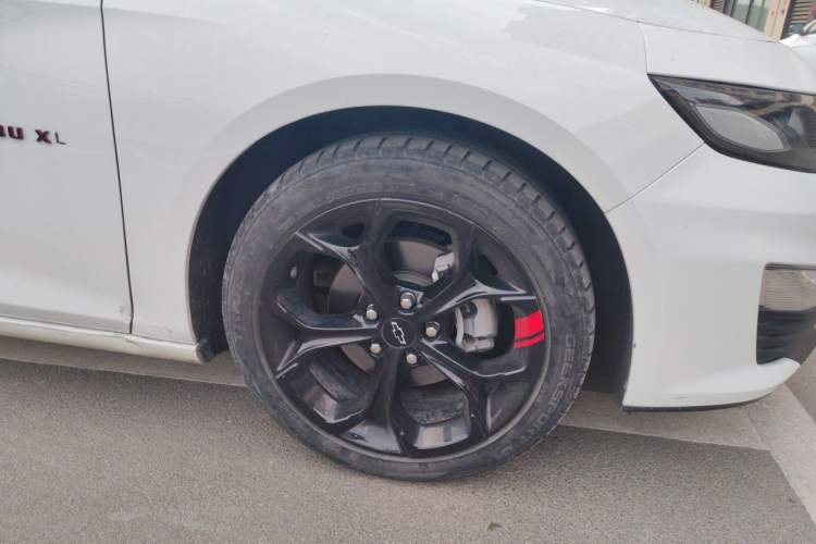 Used Chevrolet Malibu XL 2022 Redline 550T Automatic Sport Edition Right Front Wheel Hub