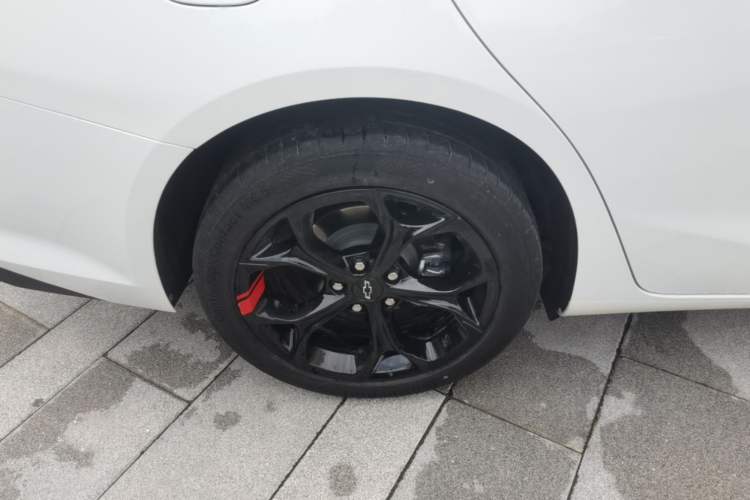 Used Chevrolet Malibu XL 2022 Redline 550T Automatic Sport Edition Right Rear Wheel Hub